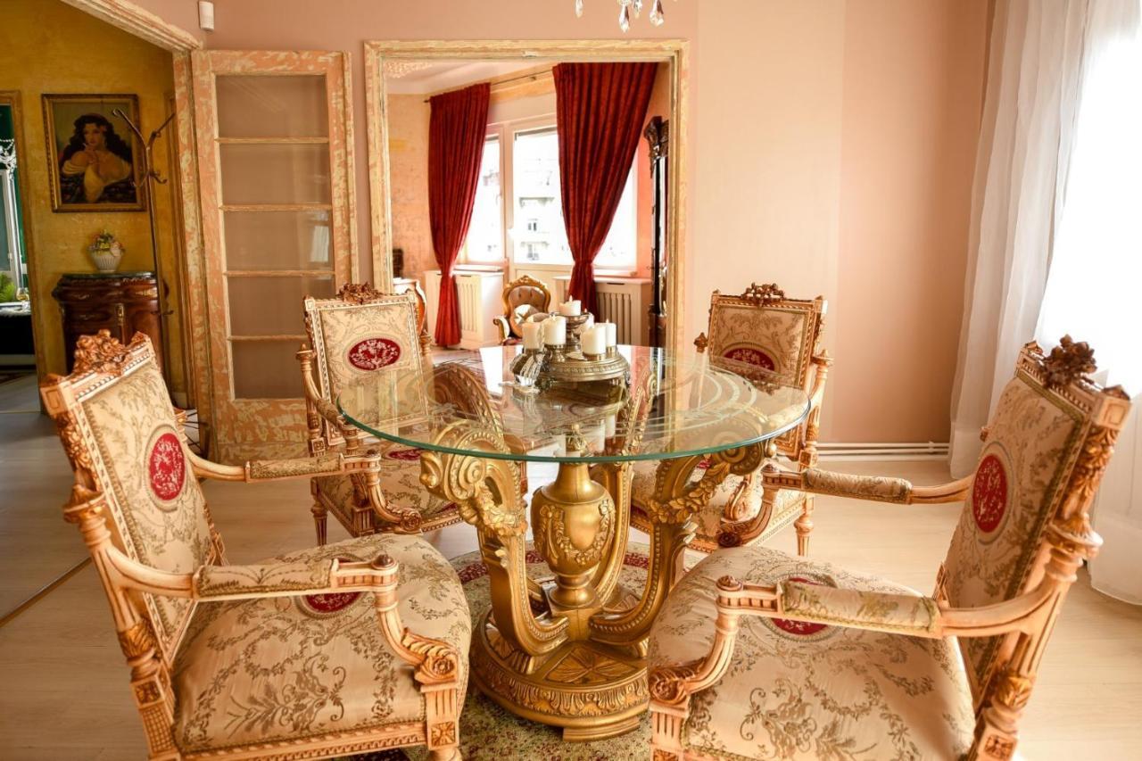 Baroque Splendor: Breathtaking Views & Design Apartamento Bucarest Exterior foto